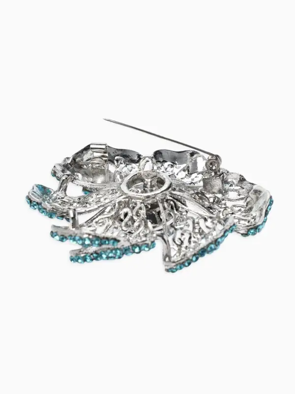 Брошь &laquo;Цветок&raquo; сапфир, стразы, цвет сний в серебре