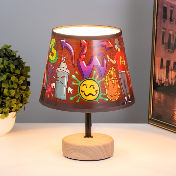 Настольная лампа Настольная лампа "Граффити" Е14 15Вт 20х20х27 см RISALUX