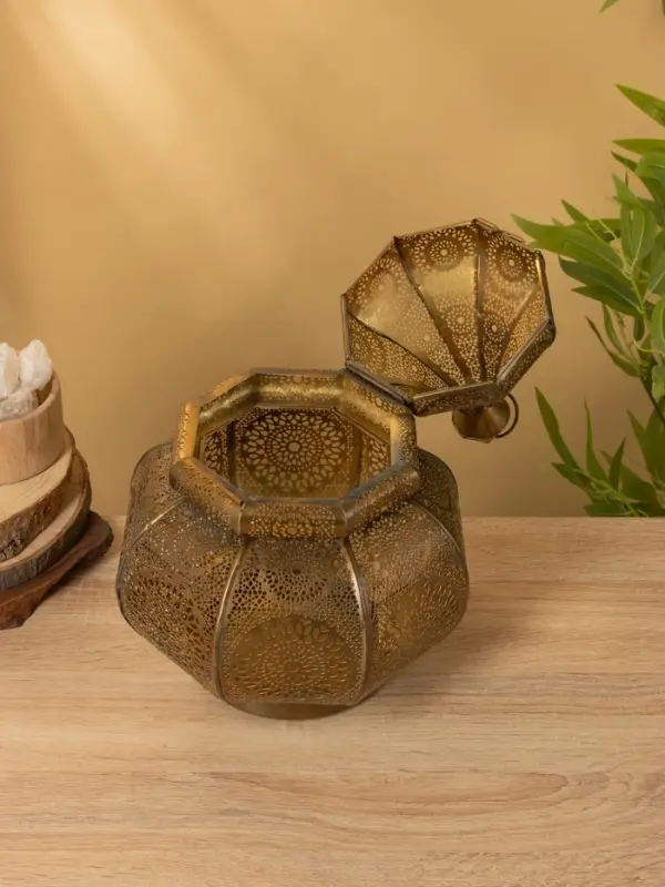 Подсвечник фонарь "Сокровища" железо 23х23х37,5 см