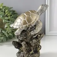 Сувенир полистоун "Морская черепаха в кораллах" бронза с белой патиной 11,5х10,5х16 см
