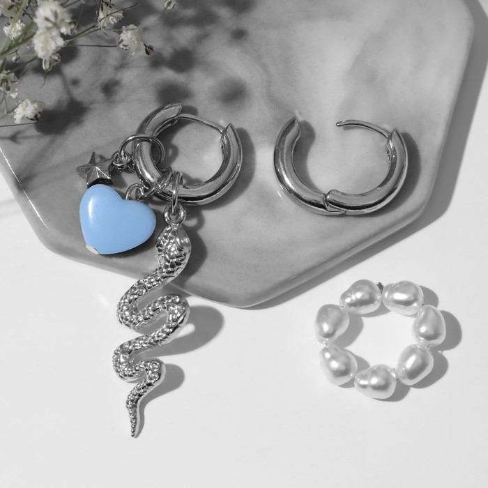 Новый год! Символ года 2025! Серьги со съёмным элементом «Трансформер» змейка, цвет бело-синий в серебре Новый год! Символ года 2025! Серьги со съёмным элементом «Трансформер» змейка, цвет бело-синий в серебре