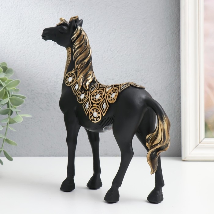 Сувенир полистоун Сувенир полистоун "Императорский чёрный конь, с зеркалами" 19х5,5х21,5 см