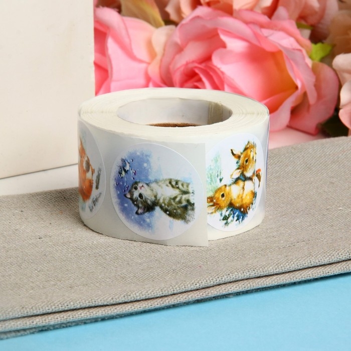 Новый год. Наклейки в рулоне "Друзья", 500 шт, 3,8 х 3,8 см