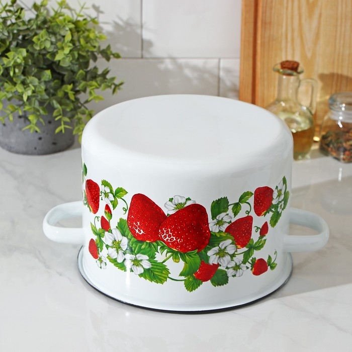 Кастрюля эмалированная цилиндрическая «Клубничная поляна», 4,5 л Кастрюля эмалированная цилиндрическая «Клубничная поляна», 4,5 л