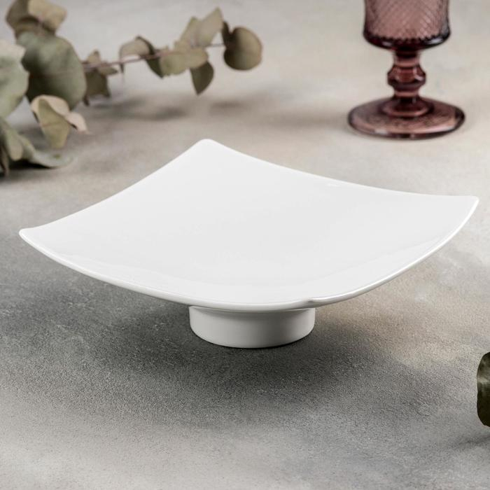 Блюдо фарфоровое квадратное Wilmax, d=18,5 см Блюдо фарфоровое квадратное Wilmax, d=18,5 см