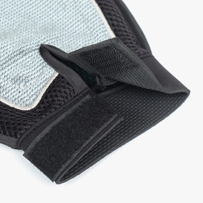 Рукавица - щетка для шерсти двусторонняя, на правую и левую руку, микс цветов Рукавица - щетка для шерсти двусторонняя, на правую и левую руку, микс цветов