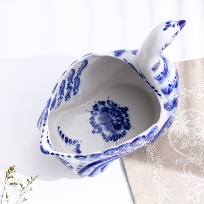 Фруктовница «Белая уточка», 25×12×24 см, гжель Фруктовница «Белая уточка», 25×12×24 см, гжель