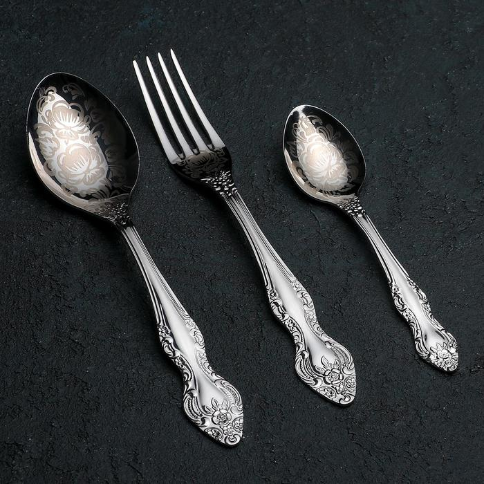 Набор столовых приборов «Тройка», 18 предметов, художественная роспись, картонная коробка Набор столовых приборов «Тройка», 18 предметов, художественная роспись, картонная коробка