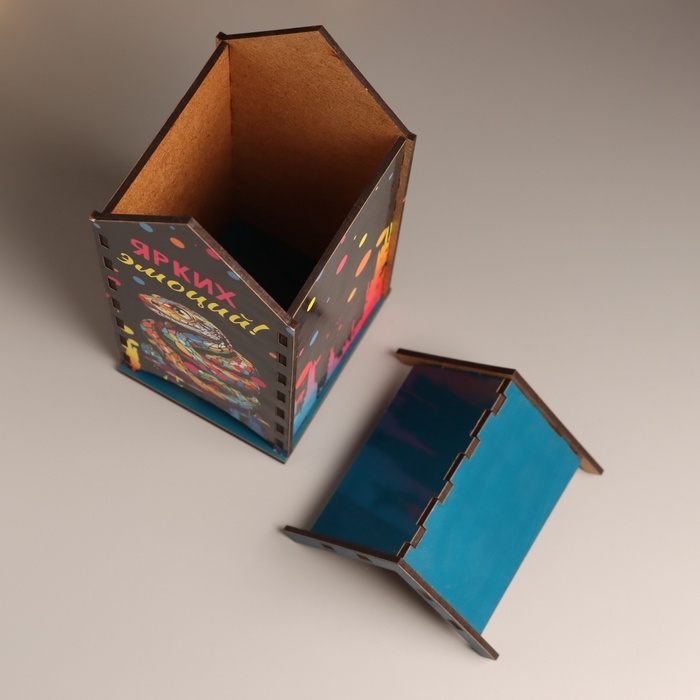 Новогодний чайный домик Новогодний чайный домик "Змея. Ярких эмоций" 20х10,5х9,5 см