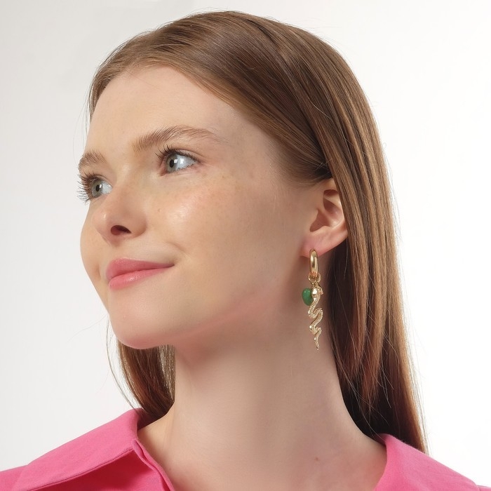 Новый год! Символ года 2025! Серьги со съёмным элементом «Трансформер» змейка, цвет бело-зелёный в золоте Новый год! Символ года 2025! Серьги со съёмным элементом «Трансформер» змейка, цвет бело-зелёный в золоте