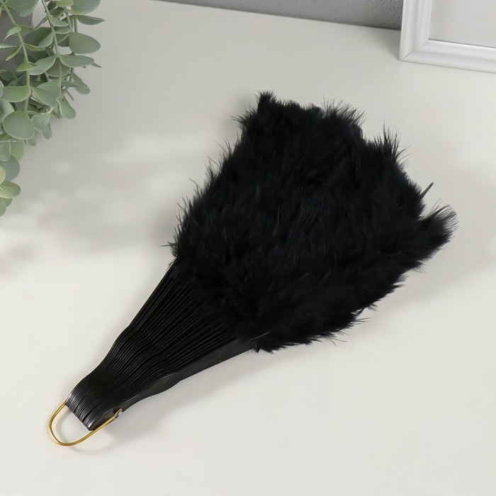 Веер пластик, перо  Веер пластик, перо "Чёрный" h=26 см 25 лопастей 3х50х26 см