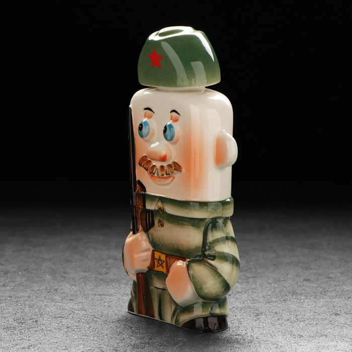 Штоф фарфоровый «Стрелок», 0.35 л, в упаковке книге Штоф фарфоровый «Стрелок», 0.35 л, в упаковке книге