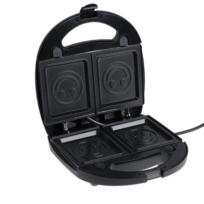 Вафельница электрическая Вафельница электрическая "Чудесница" ЭВ-4, 700 Вт, пончики, сэндвичи, чёрно-серебристая