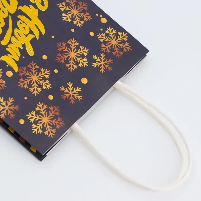 Пакет бумажный подарочный новогодний с тиснением, «Снежинки» 16×12×6 см Пакет бумажный подарочный новогодний с тиснением, «Снежинки» 16×12×6 см