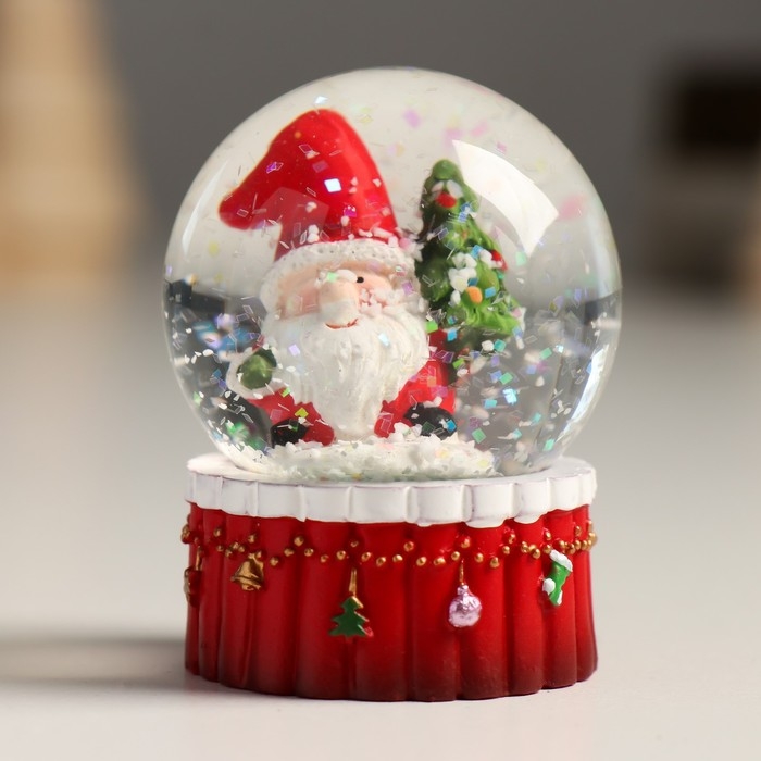 Сувенир полистоун водяной шар Сувенир полистоун водяной шар "Дедушка Мороз с ёлочкой" 4,5х4,5х6,5 см