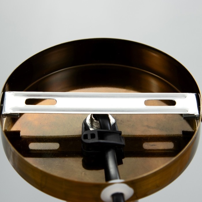 Спот Спот "Дарни" с проводом 150 м и выкл. Е27 40Вт медь 10х10х10