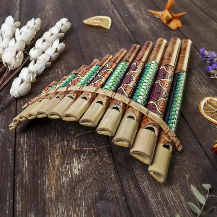 Сувенирный музыкальный инструмент  Сувенирный музыкальный инструмент "Флейта" 30х5х18 см МИКС