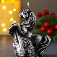 Свеча Символ Года  "Лошадь с мешком подарков", лак, 9,2*8*5, черная