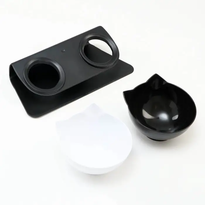 Миски, 27.5&times;14&times;15 см, 2 шт., на чёрной подставке, пластик, чёрная, белая