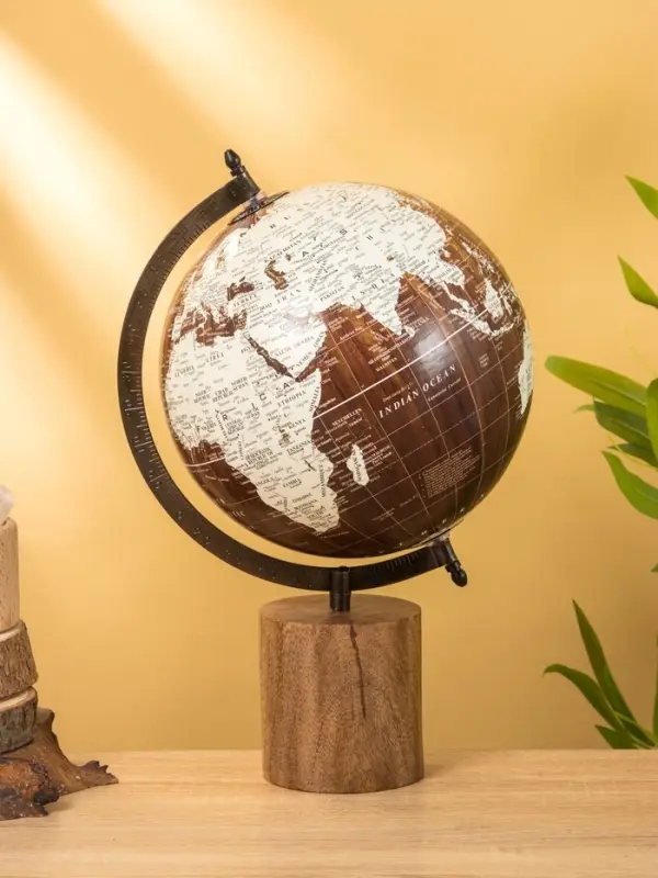 Глобус сувенирный, 23×20×34.5 см, подставка дерево