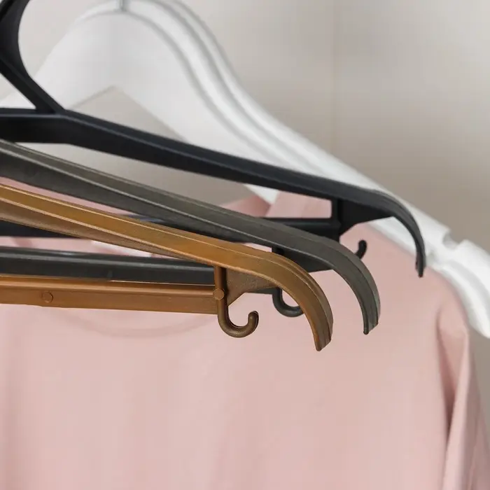 Плечики - вешалка для верхней одежды, размер 52-54, МИКС Плечики - вешалка для верхней одежды, размер 52-54, МИКС