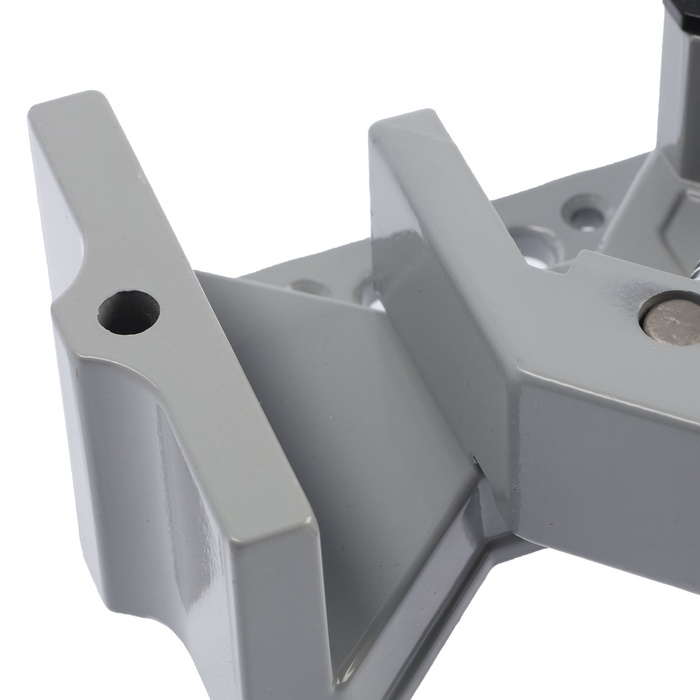 Струбцина угловая ТУНДРА, металлическая, один зажим, 2К рукоятка, 60 мм Струбцина угловая ТУНДРА, металлическая, один зажим, 2К рукоятка, 60 мм