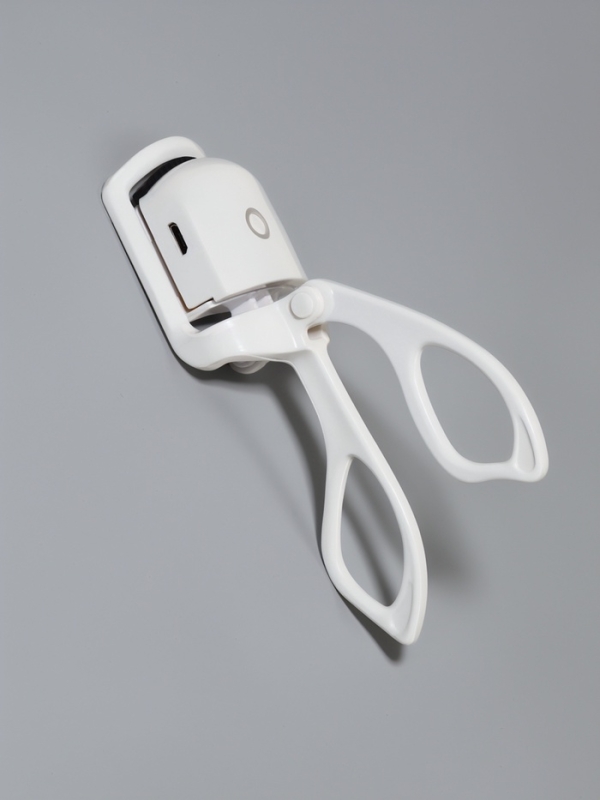 Электрический керлер д/ресниц USB 13*6,5*4,1 см белый к/короб QF Электрический керлер д/ресниц USB 13*6,5*4,1 см белый к/короб QF