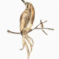 Брошь &laquo;Птица&raquo; на ветке, цветная в золоте