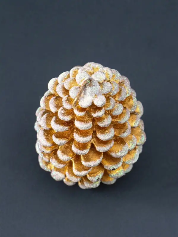 Свеча декоративная &laquo;Шишка новогодняя&raquo; 6.5&times;6.5&times;9 см, золотой