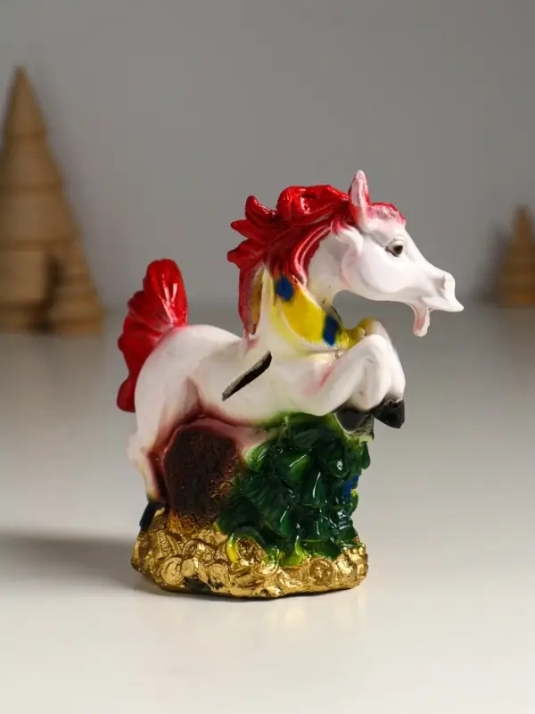 Копилка Копилка "Лошадь с ёлкой" 13х13х6,5 см, белый