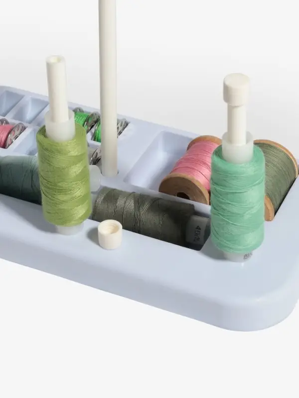 Органайзер-стойка для ниток, на подставке, 20.7&times;10.8&times;36.5 см, голубой, белый