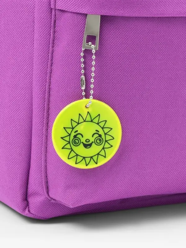 Светоотражающий элемент двусторон солнышко улыбка 4,7*4,7см цепочка салатовый АУ Светоотражающий элемент двусторон солнышко улыбка 4,7*4,7см цепочка салатовый АУ