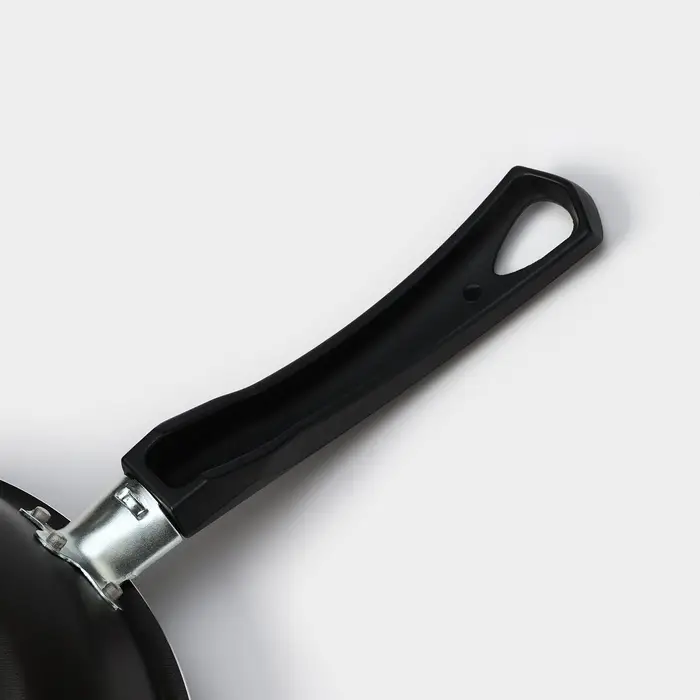 Сковорода &laquo;Классика атлас&raquo;, d=24 см, стеклянная крышка, пластиковая ручка, антипригарное покрытие, алюминий, чёрная