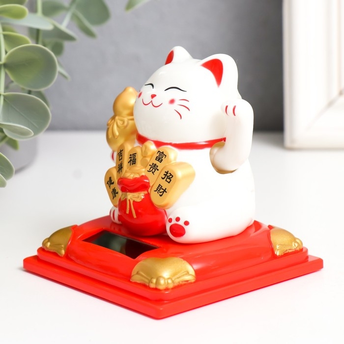 Маятник пластик от солнечной батареи Маятник пластик от солнечной батареи "Белый Манэки-нэко с тыквой горлянкой" 7х7х7,5 см