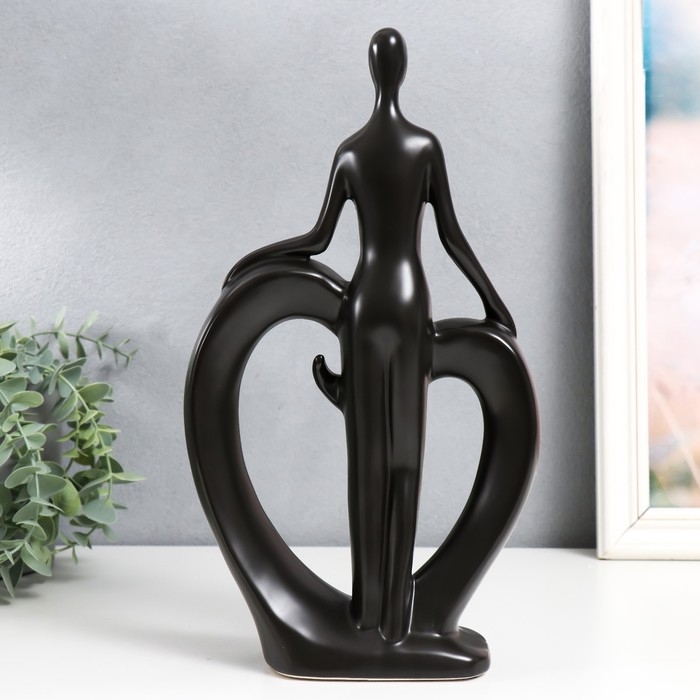 Сувенир керамика  Сувенир керамика "Человек и сердце" чёрный 7х18х31,5 см