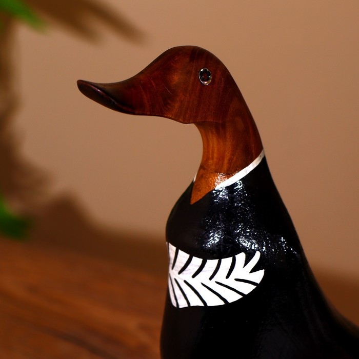 Сувенир "Утка в чёрном" дерево 27 см