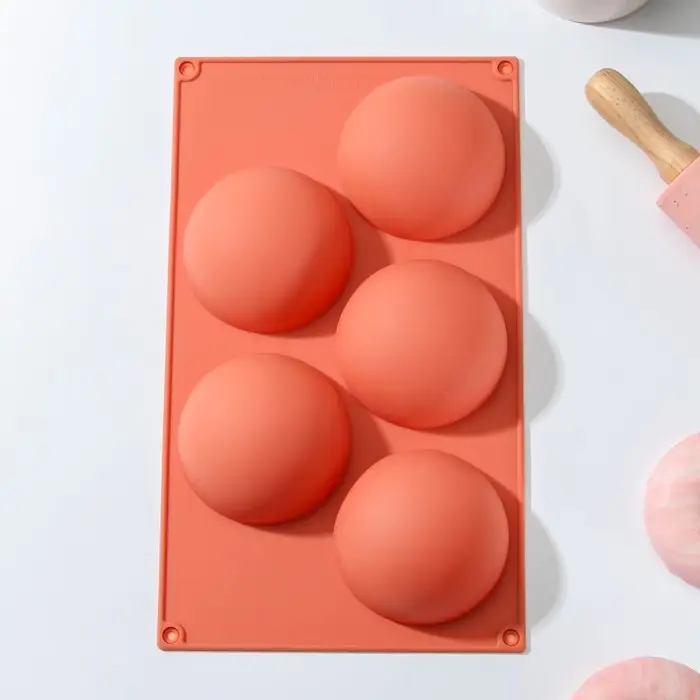 Форма для выпечки Доляна &laquo;Полусфера&raquo;, силикон, 29.5&times;17 см, 5 ячеек, d=8 см, МИКС