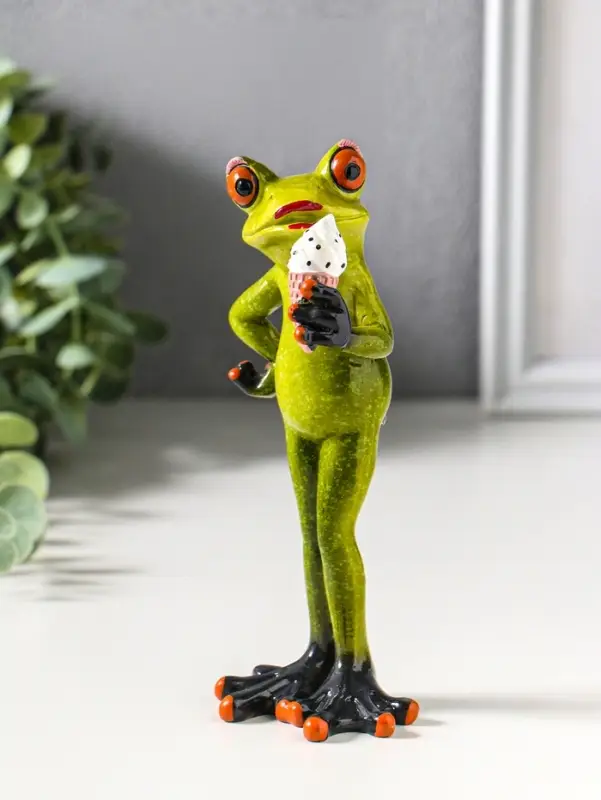 Фигурка полистоун &laquo;Лягуха с рожком мороженного&raquo;, лак, 7&times;6.2&times;16.2 см
