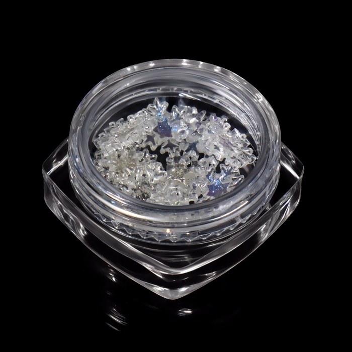 Новый год! Фигурки для дизайна ногтей «Снежинки», цвет полупрозрачный Новый год! Фигурки для дизайна ногтей «Снежинки», цвет полупрозрачный