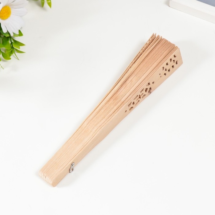 Веер дерево с ароматом сандала Веер дерево с ароматом сандала