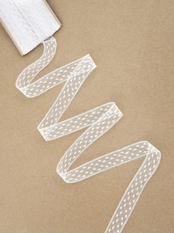 Кружево капроновое, 15 мм, 10&plusmn;1 м, белое