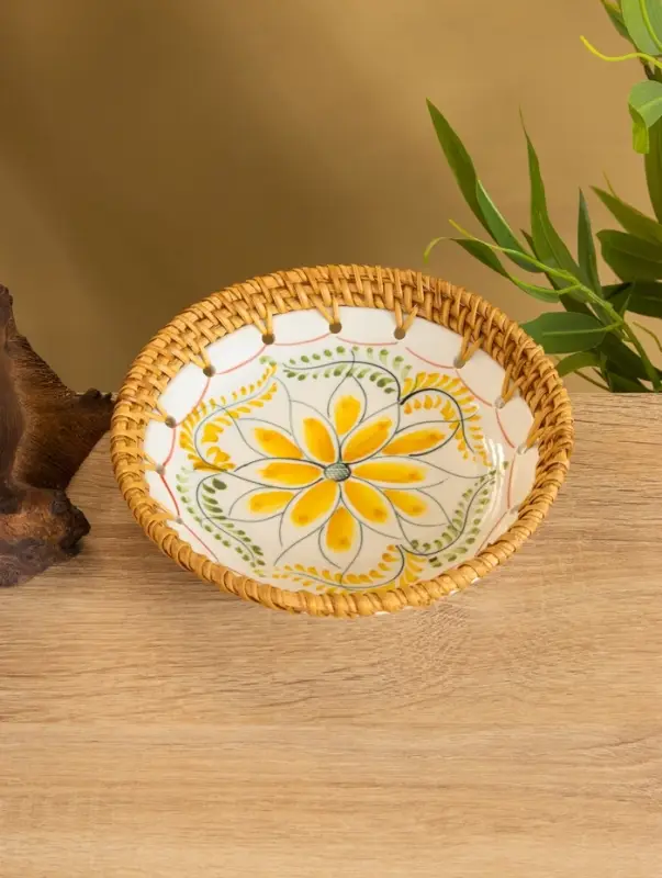 Тарелка керамическая с ротангом 18х18х3,7 см, МИКС