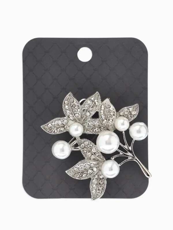 Брошь &laquo;Жемчужная капель&raquo;, белая в серебре