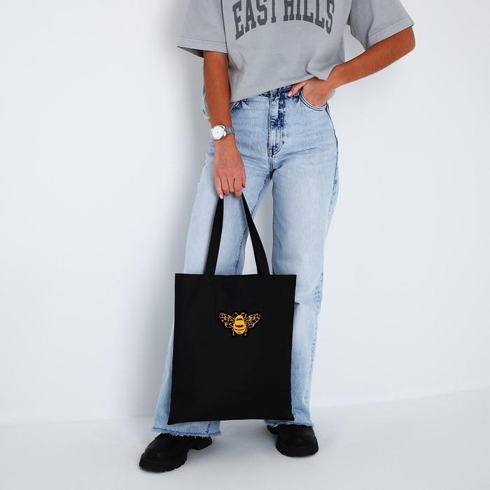 Шопер текстильный с вышивкой BEE , 40х35 см, чёрный цвет Шопер текстильный с вышивкой BEE , 40х35 см, чёрный цвет
