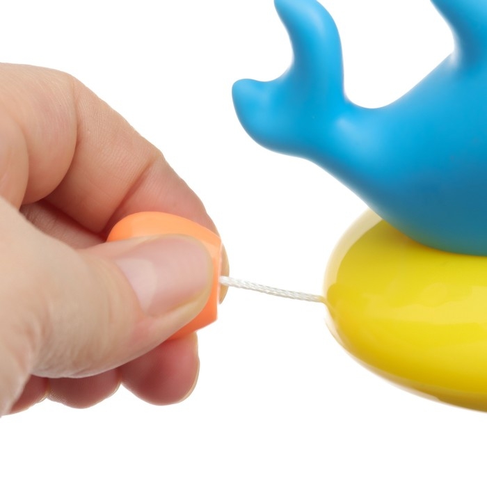 Заводная игрушка для ванны с брызгалкой «Дельфин», Крошка Я Заводная игрушка для ванны с брызгалкой «Дельфин», Крошка Я