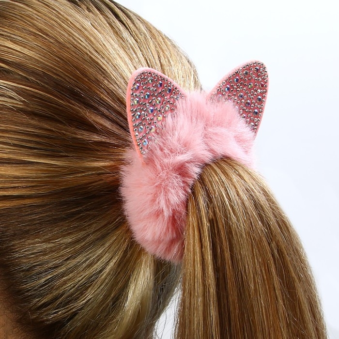 Резинка для волос пушистая «Милашка» с ушками, 1 х6 х 8 см Резинка для волос пушистая «Милашка» с ушками, 1 х6 х 8 см