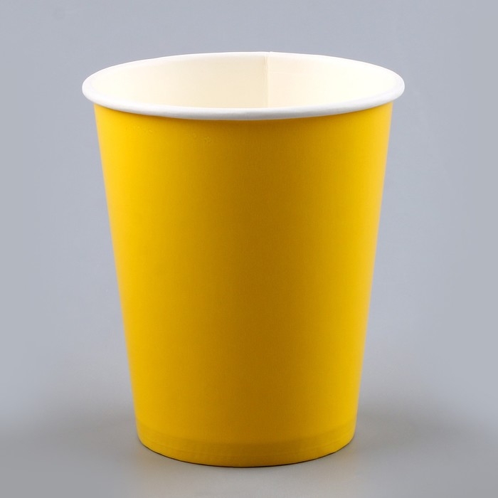 Набор бумажной посуды: 6 тарелок, 6 стаканов, цвет жёлтый Набор бумажной посуды: 6 тарелок, 6 стаканов, цвет жёлтый