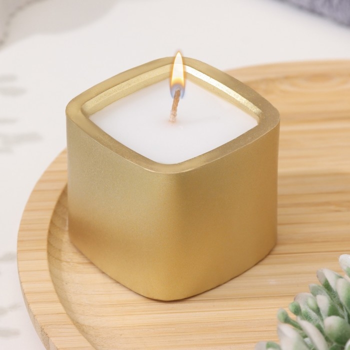 Свеча  Свеча "Квадрат. Мрамор" в подсвечнике из гипса малый,5х4,5 см,золото