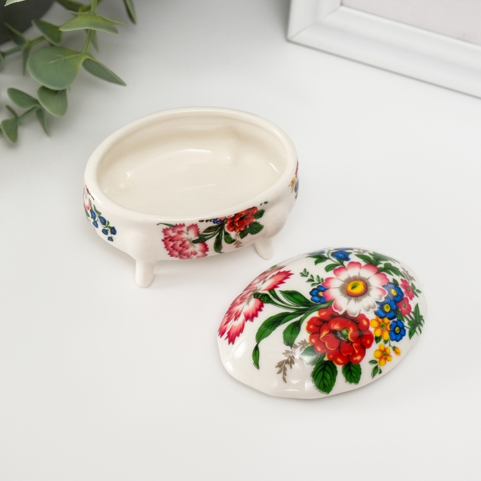 Шкатулка керамика на ножках Шкатулка керамика на ножках "Гвоздики" 6,1х7,7х4,8 см