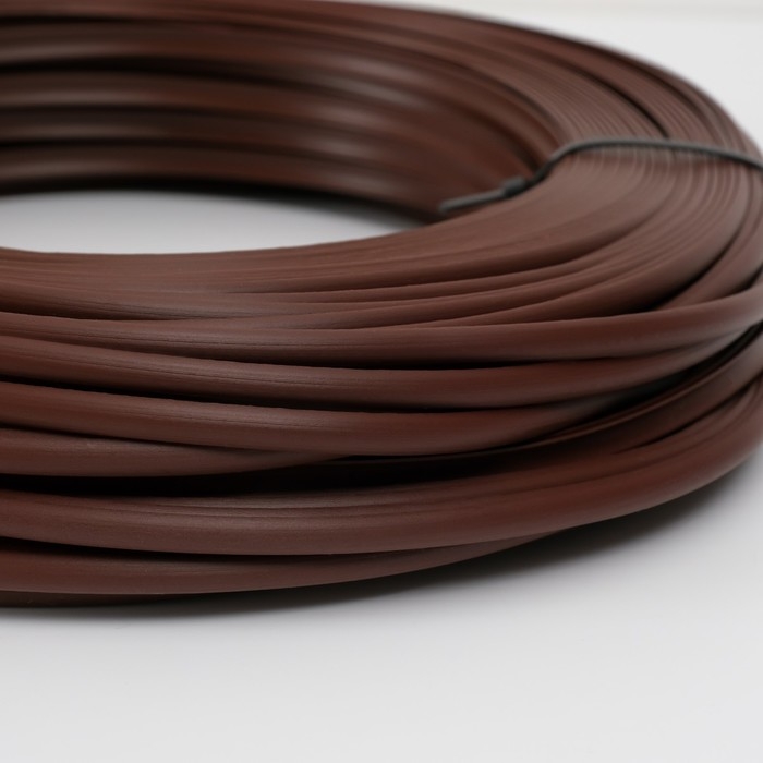 Ротанг искусственный гладкий 7 мм 100 м полутрубка (каштан) Ротанг искусственный гладкий 7 мм 100 м полутрубка (каштан)